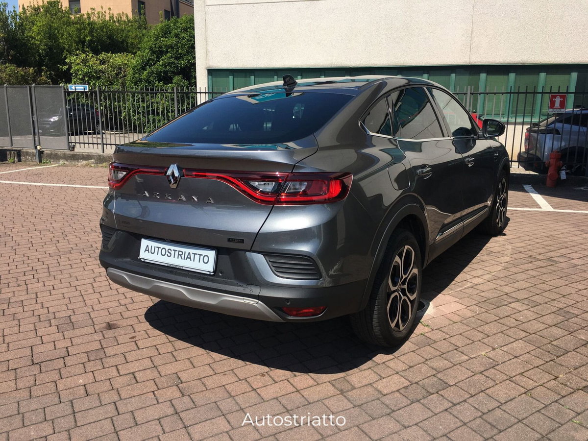 Renault Arkana Hybrid E-Tech 145 CV Techno (6)