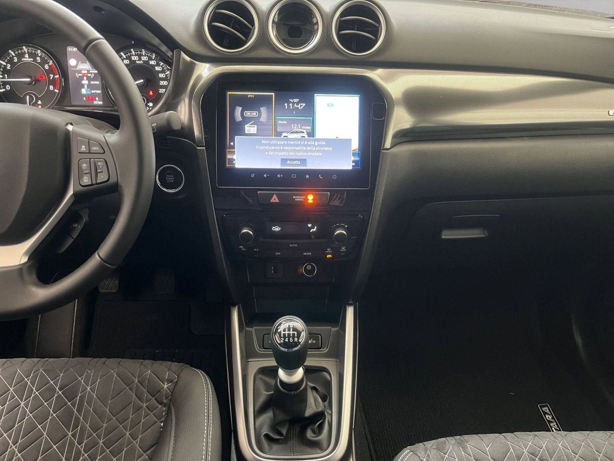 Suzuki Vitara 1.4h Top Kuro 4wd allgrip 110cv (16)