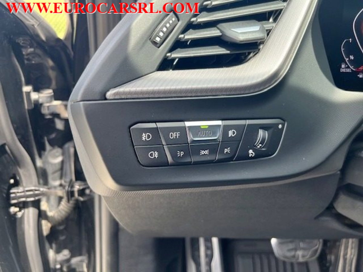 BMW Serie 1 116d 2.0 116CV cat 5 porte Attiva DPF (17)