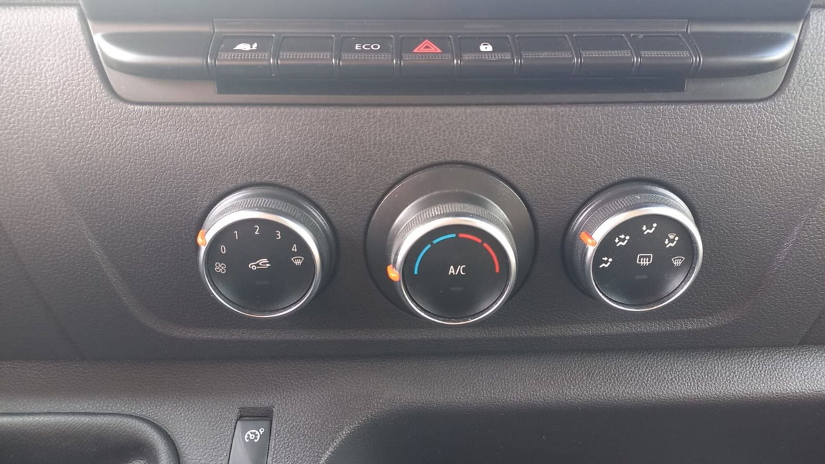Renault Master Furgone T35 2.3 dCi 180 PC-TM Furgone Energy Ice (10)