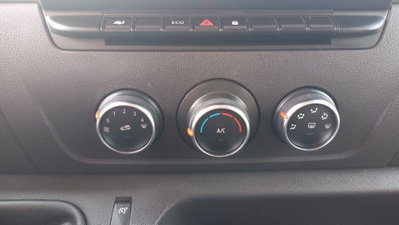 Renault Master Furgone T35 2.3 dCi 180 PC-TM Furgone Energy Ice (10)