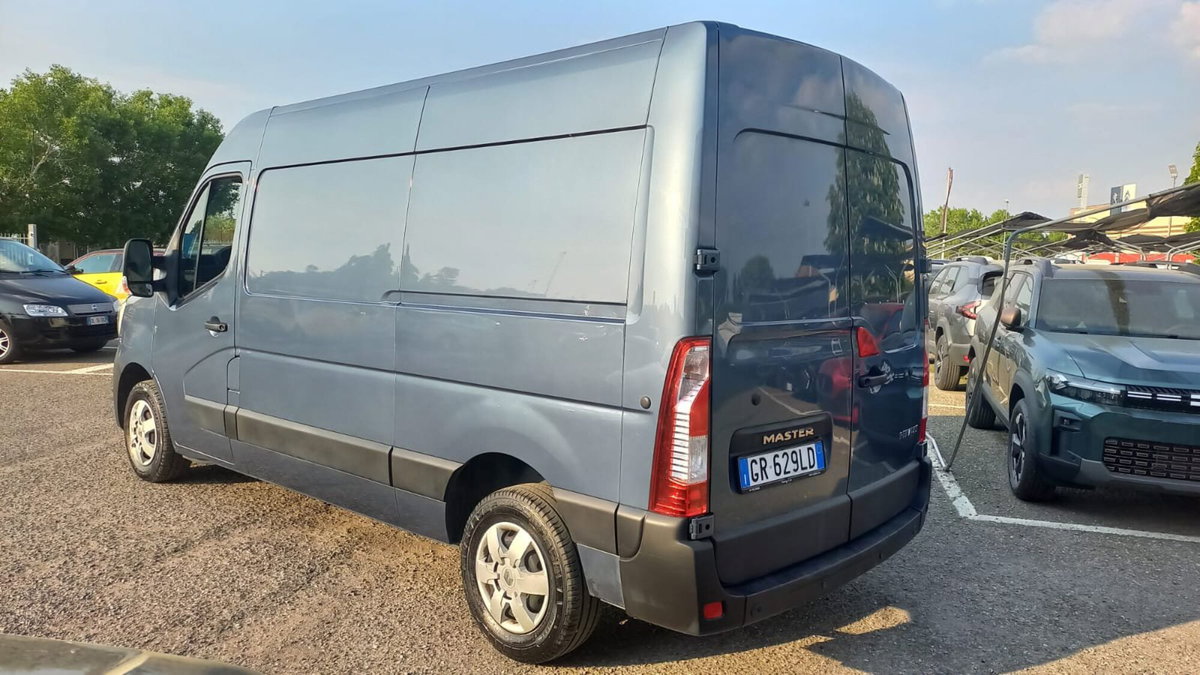 Renault Master Furgone T35 2.3 dCi 180 PC-TM Furgone Energy Ice (4)