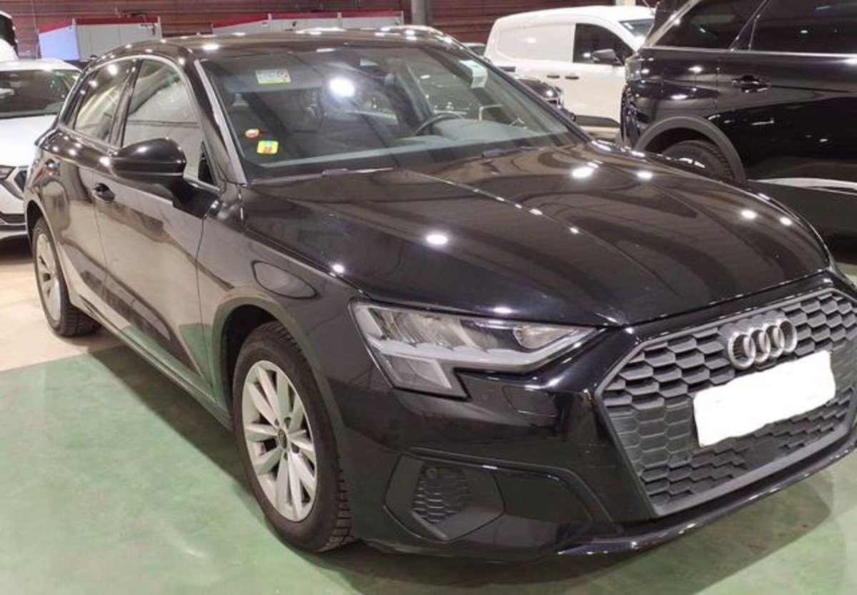 Audi A3 Sportback 30 TDI S tronic Business (2)