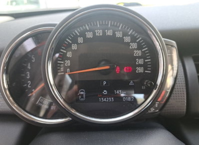 MINI Mini 1.5 Cooper D Business 5 porte (12)