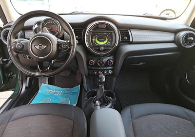 MINI Mini 1.5 Cooper D Business 5 porte (13)