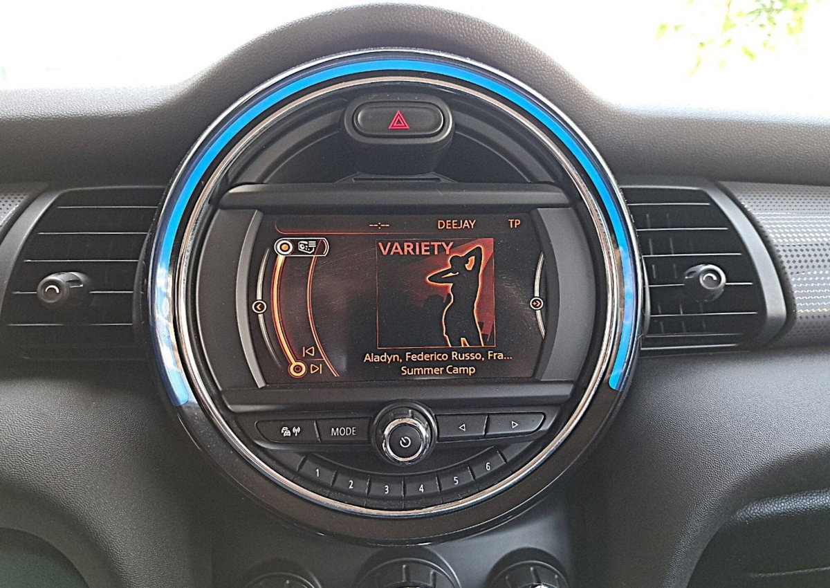 MINI Mini 1.5 Cooper D Business 5 porte (14)
