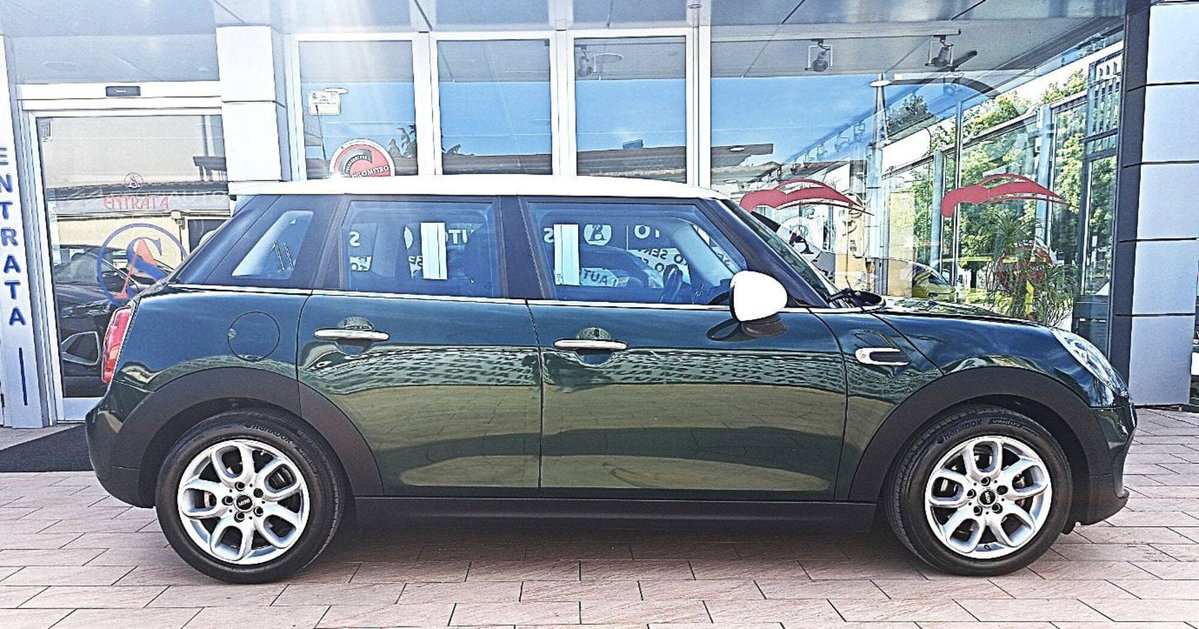 MINI Mini 1.5 Cooper D Business 5 porte (6)
