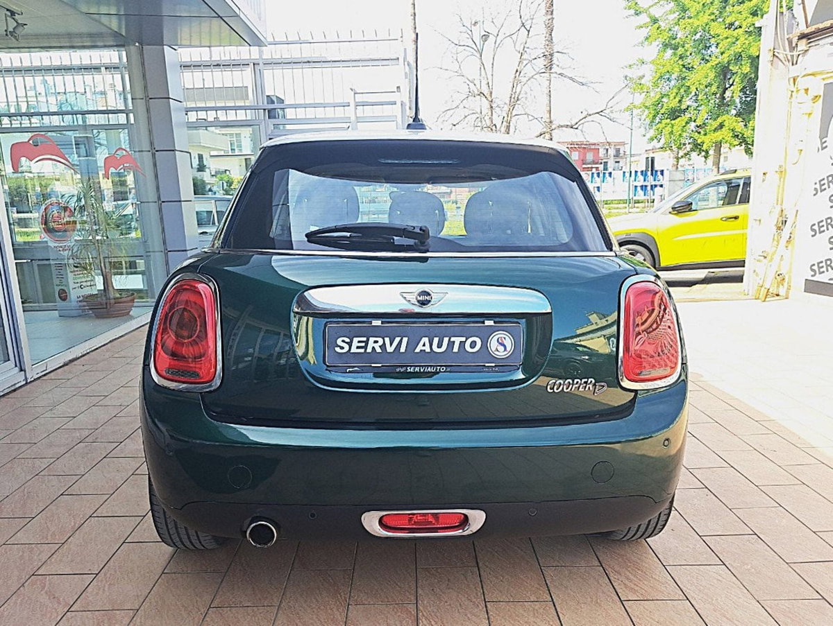 MINI Mini 1.5 Cooper D Business 5 porte (7)