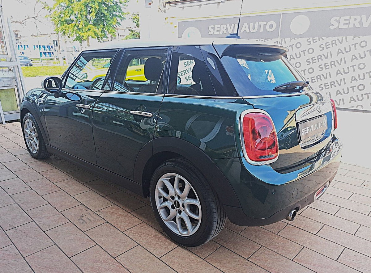 MINI Mini 1.5 Cooper D Business 5 porte (9)