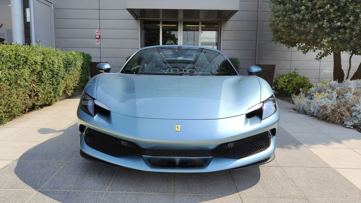 Ferrari 296 Spider 3.0 GTS (2)