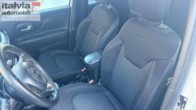 Jeep Renegade 1.3 T4 190CV PHEV 4xe AT6 Limited (16)