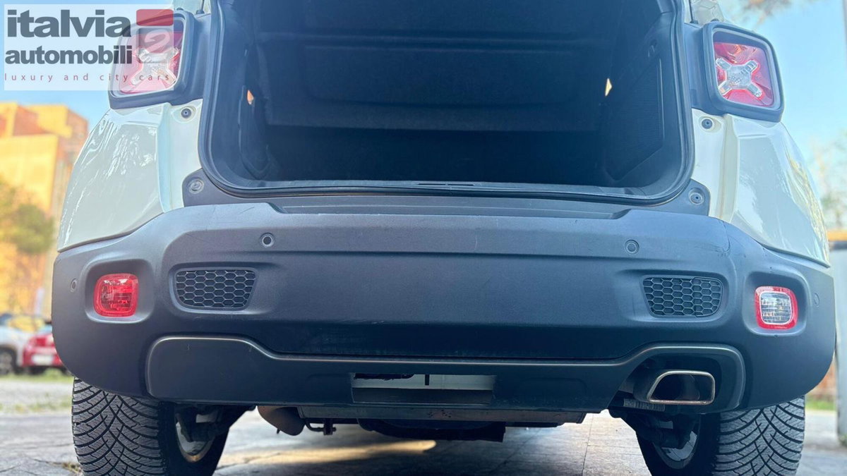 Jeep Renegade 1.3 T4 190CV PHEV 4xe AT6 Limited (18)