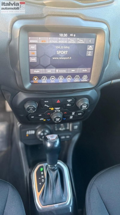 Jeep Renegade 1.3 T4 190CV PHEV 4xe AT6 Limited (19)