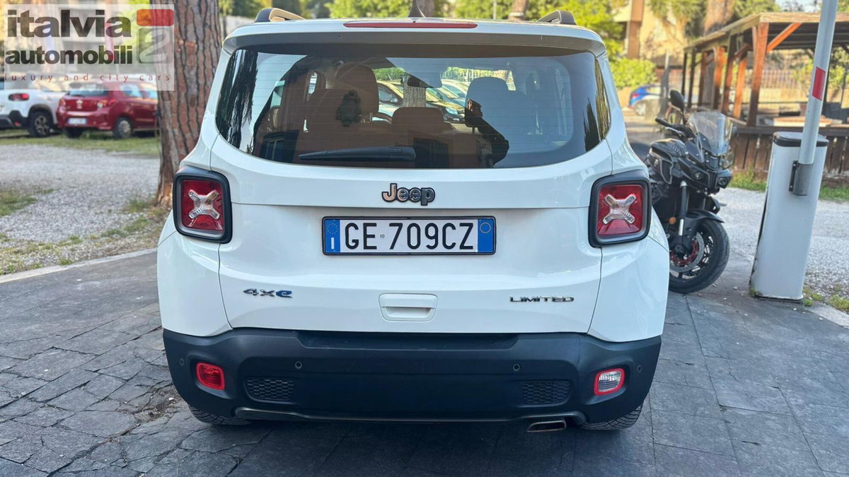 Jeep Renegade 1.3 T4 190CV PHEV 4xe AT6 Limited (5)