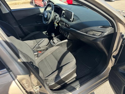 Fiat Tipo Station Wagon Tipo 1.4 T-Jet 120CV SW Lounge (9)