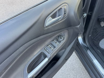 Ford C-Max 1.5 TDCi 120CV Powershift Start&Stop Titanium (4)