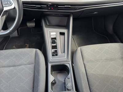 Volkswagen Golf 1.0 eTSI EVO DSG Life (16)