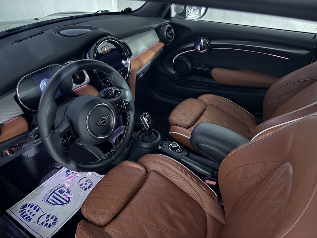 MINI Mini 2.0 Cooper S Yours (14)