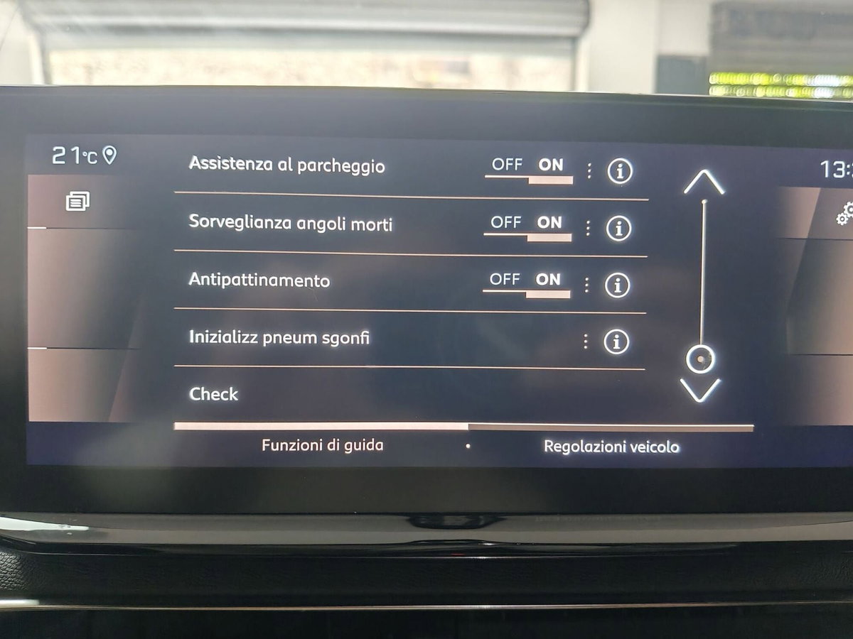 Peugeot 3008 BlueHDi 130 S&S EAT8 GT (19)