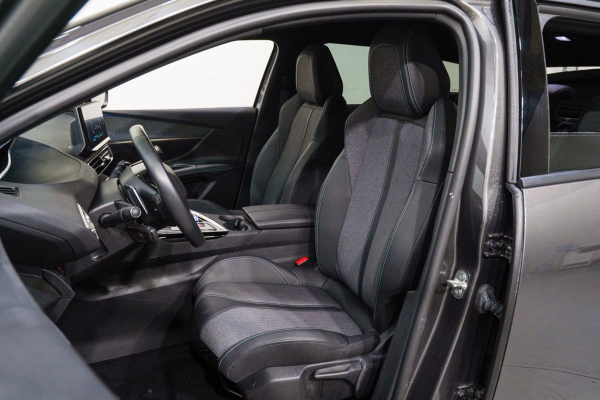 Peugeot 3008 BlueHDi 130 S&S EAT8 Allure Pack (4)