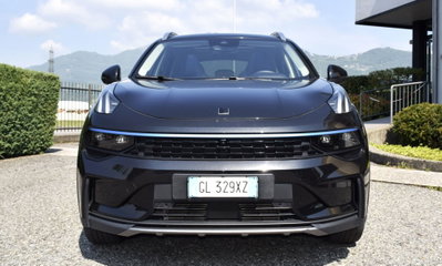 Lynk & Co 01 01 1.5 td phev (3)