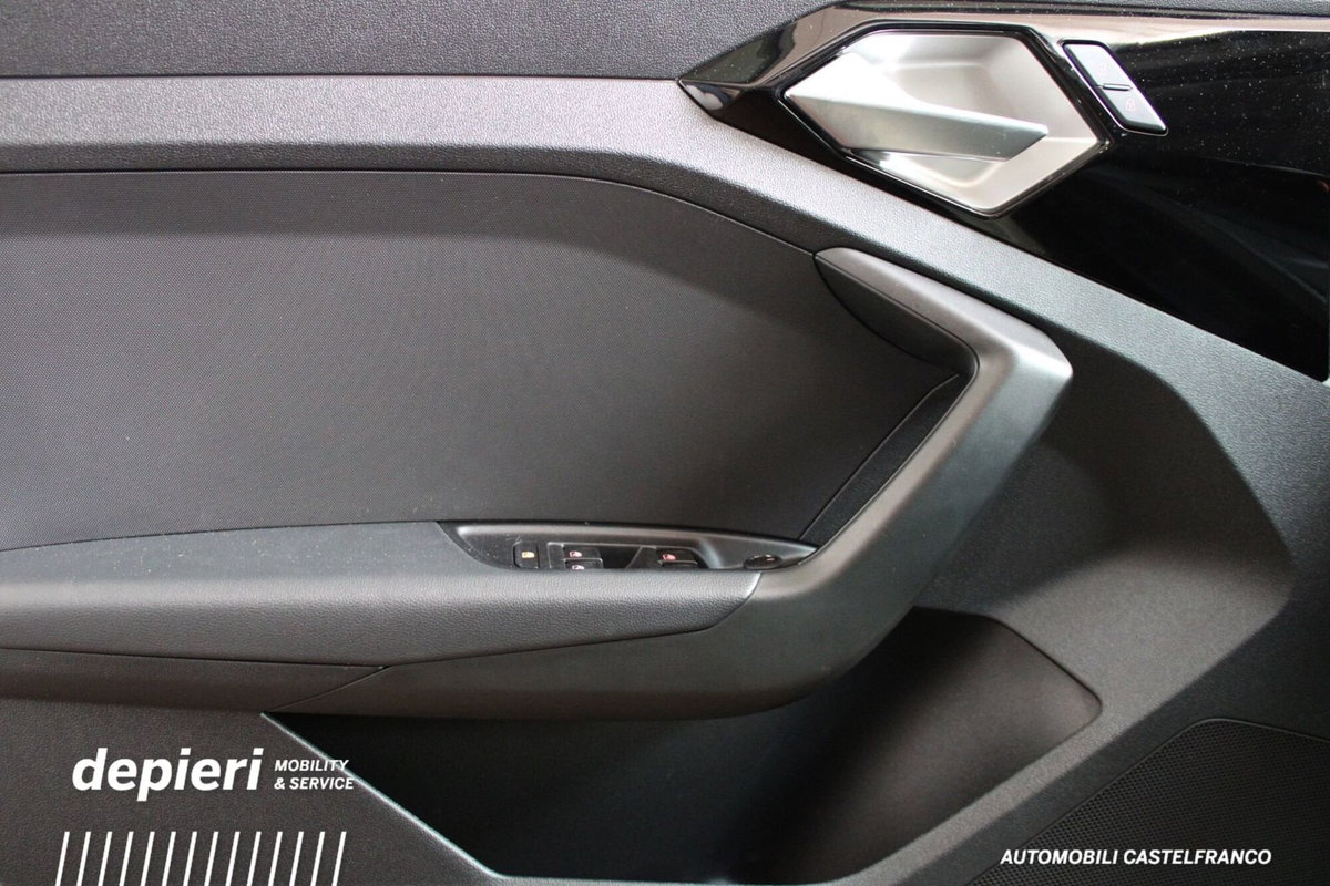 Audi A1 allstreet allstreet 30 TFSI S tronic Identity Contrast (17)