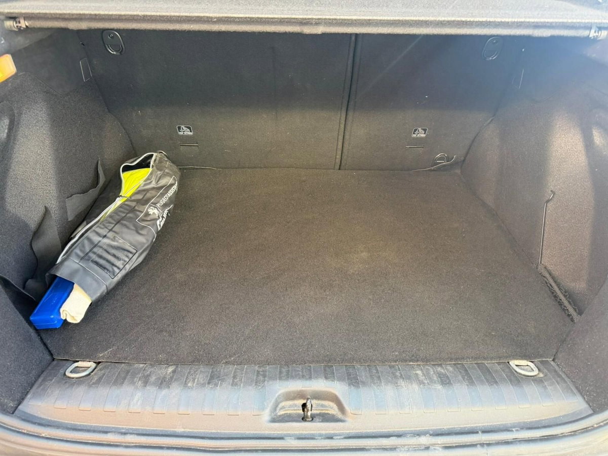 Peugeot 2008 75 Active (8)