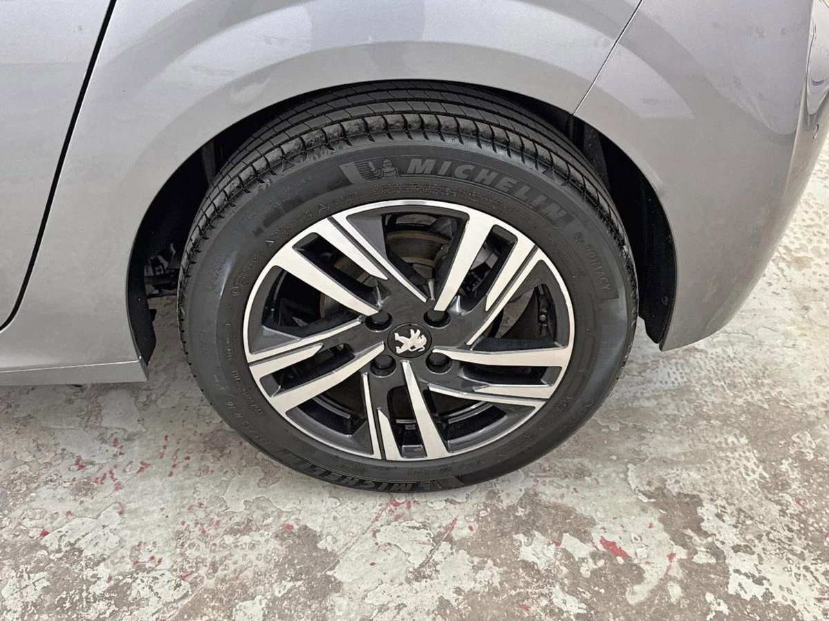 Peugeot 208 PureTech 100 Stop&Start EAT8 5 porte Allure Pack (9)