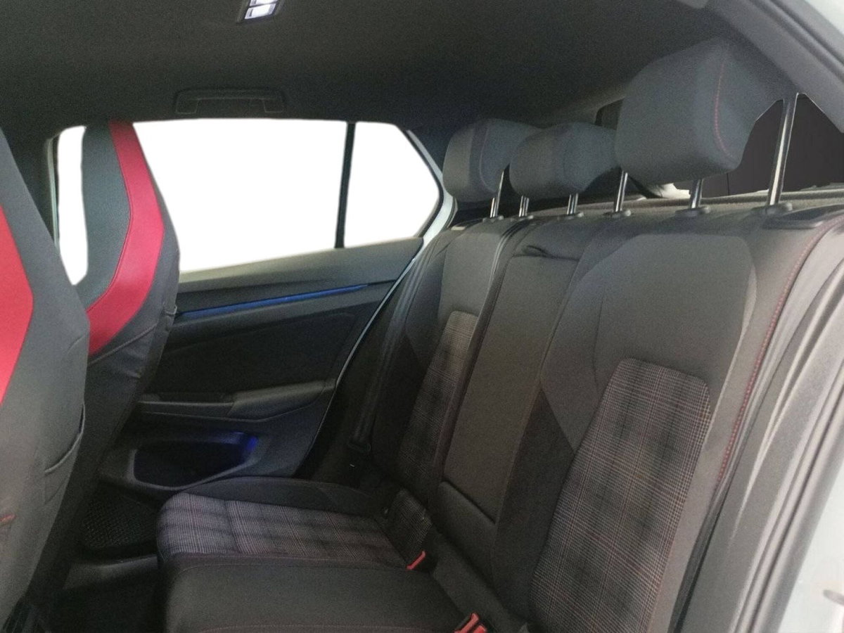 Volkswagen Golf 2.0 TSI GTI DSG (15)