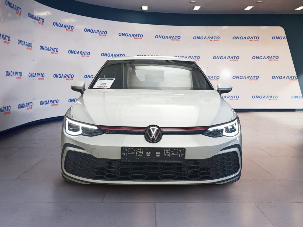 Volkswagen Golf 2.0 TSI GTI DSG (2)