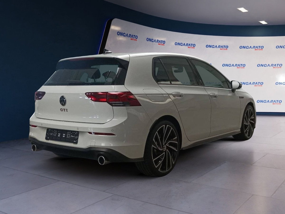 Volkswagen Golf 2.0 TSI GTI DSG (3)