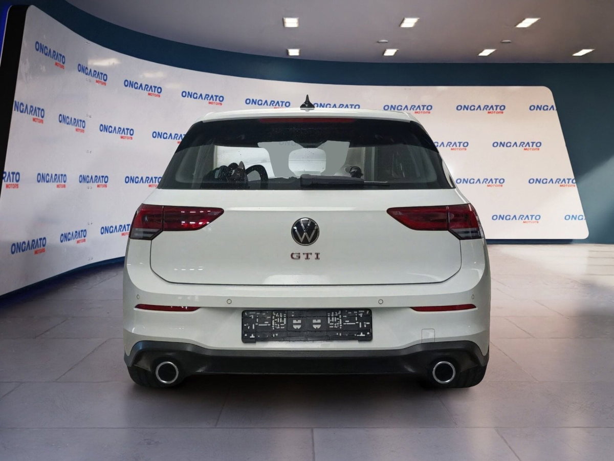 Volkswagen Golf 2.0 TSI GTI DSG (4)