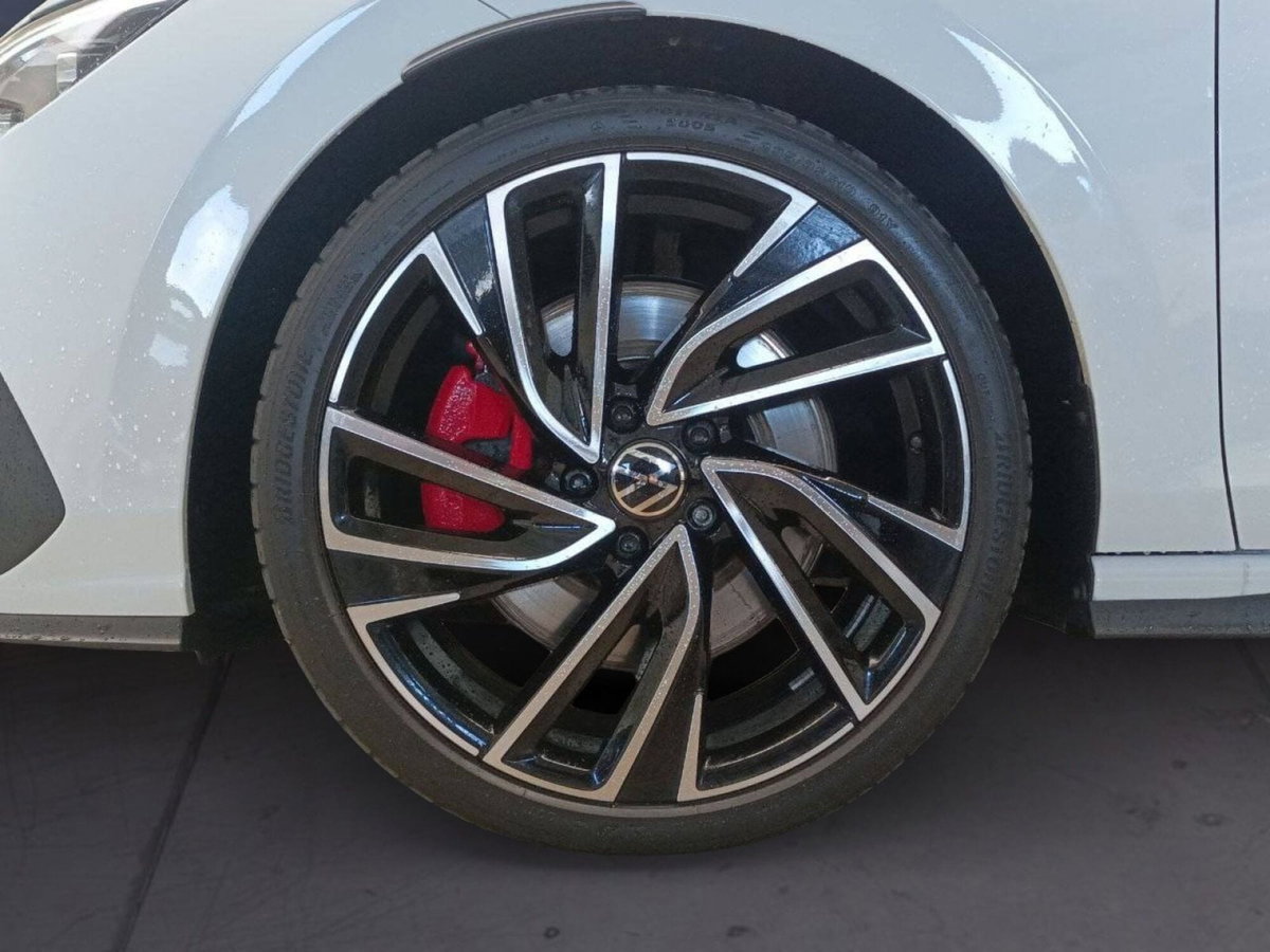 Volkswagen Golf 2.0 TSI GTI DSG (6)