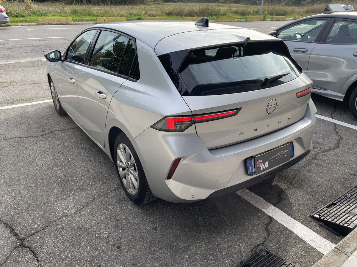 Opel Astra 1.2 t Edition s&s 110cv (4)