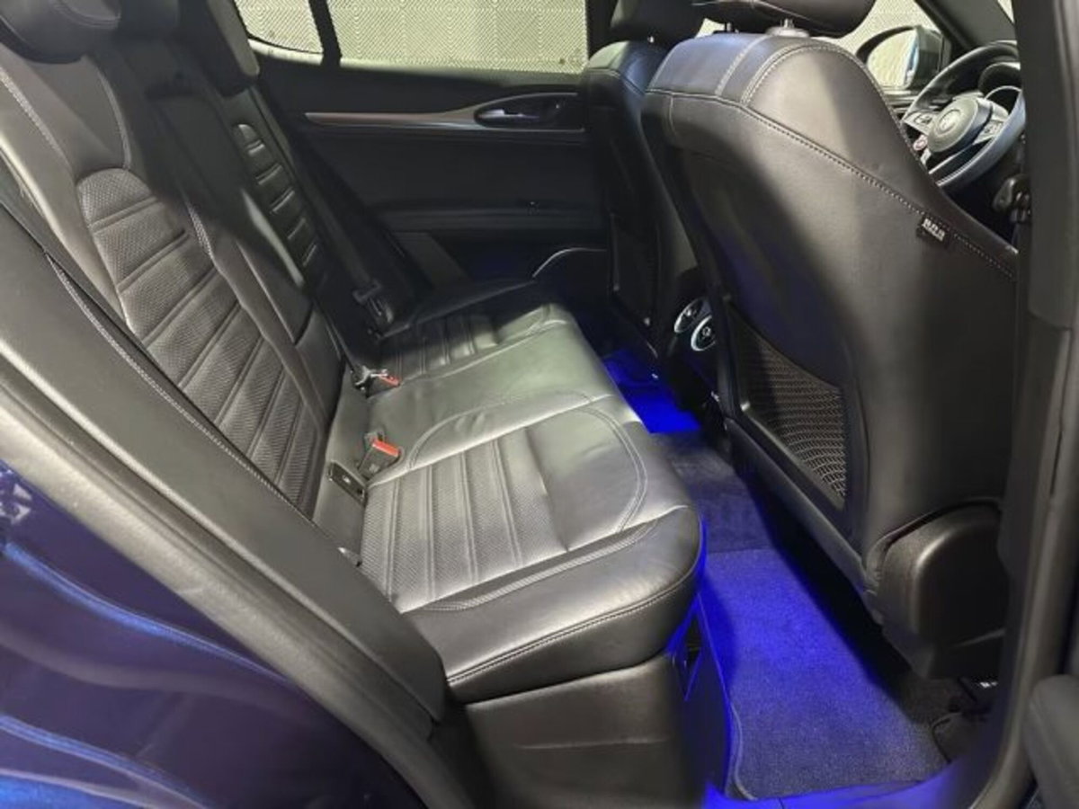Alfa Romeo Stelvio Stelvio 2.0 Turbo 200 CV AT8 Q4 B-Tech (15)
