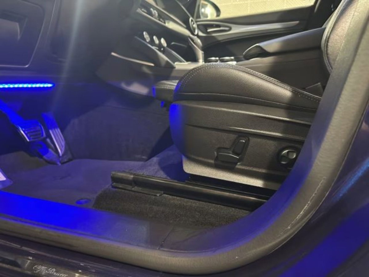 Alfa Romeo Stelvio Stelvio 2.0 Turbo 200 CV AT8 Q4 B-Tech (19)