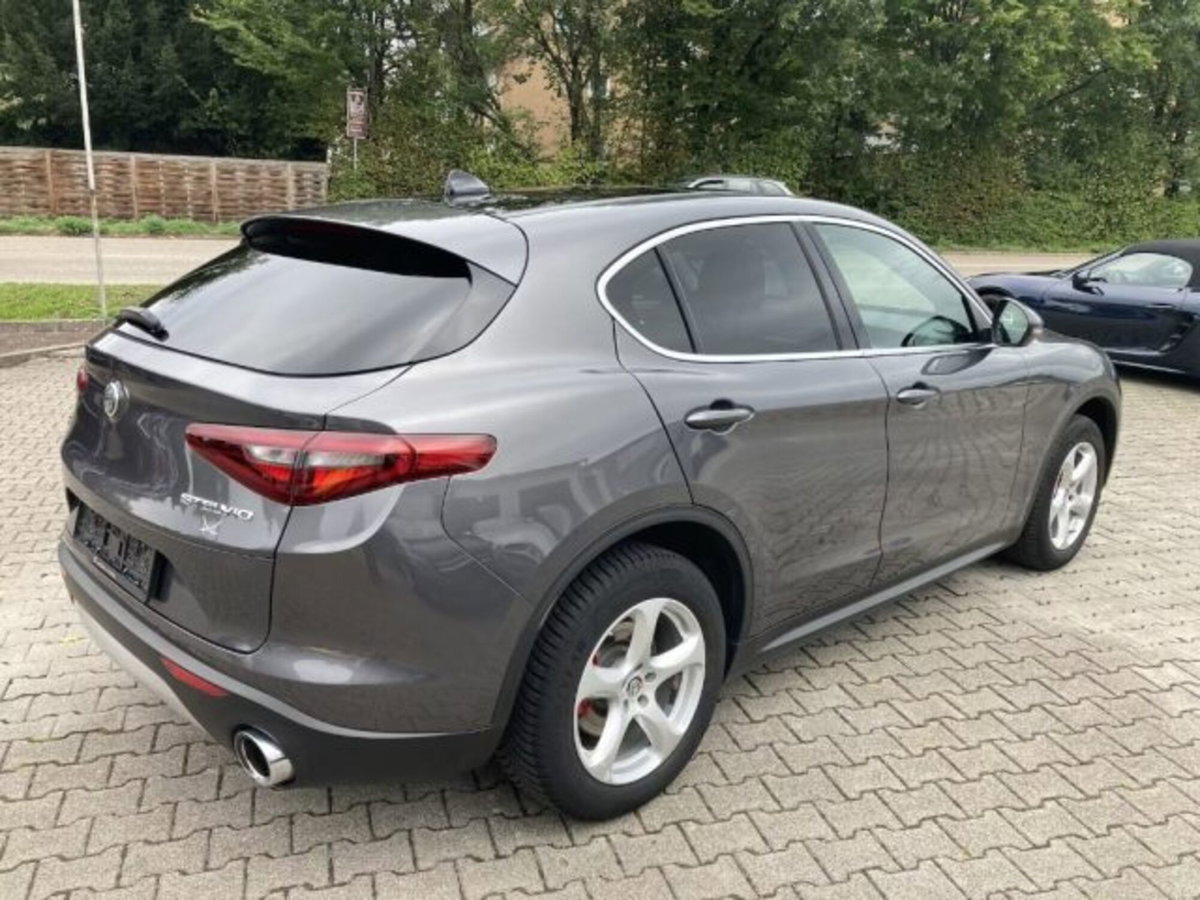 Alfa Romeo Stelvio Stelvio 2.0 Turbo 200 CV AT8 Q4 Sprint (3)