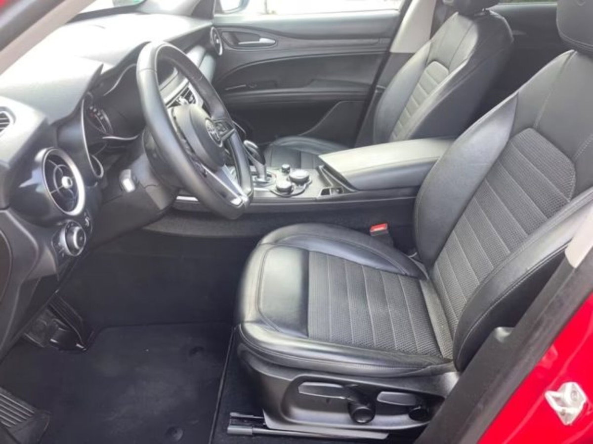 Alfa Romeo Stelvio Stelvio 2.0 Turbo 200 CV AT8 Q4 Super Business (16)