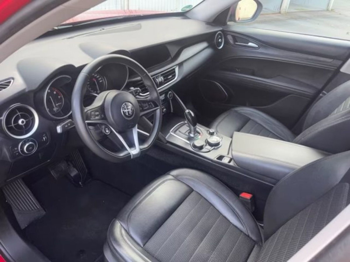 Alfa Romeo Stelvio Stelvio 2.0 Turbo 200 CV AT8 Q4 Super Business (18)