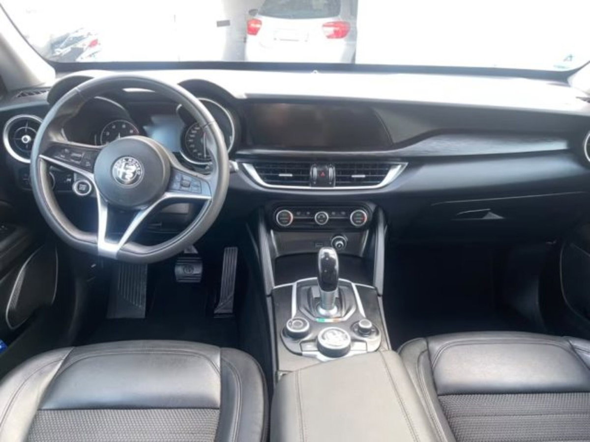 Alfa Romeo Stelvio Stelvio 2.0 Turbo 200 CV AT8 Q4 Super Business (19)