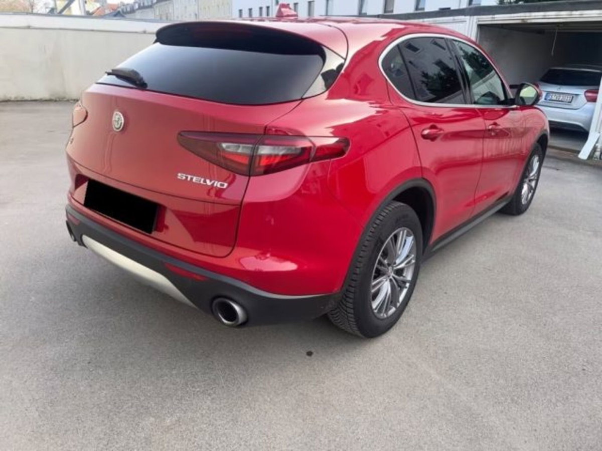 Alfa Romeo Stelvio Stelvio 2.0 Turbo 200 CV AT8 Q4 Super Business (7)