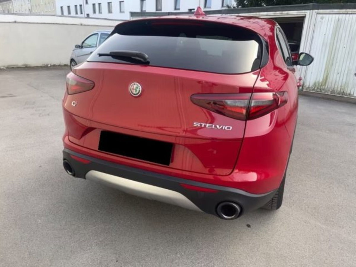 Alfa Romeo Stelvio Stelvio 2.0 Turbo 200 CV AT8 Q4 Super Business (8)