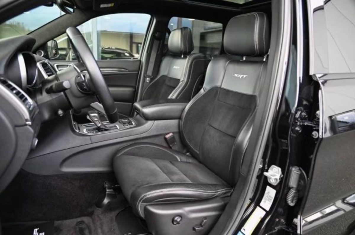 Jeep Grand Cherokee 6.4 V8 HEMI SRT (13)