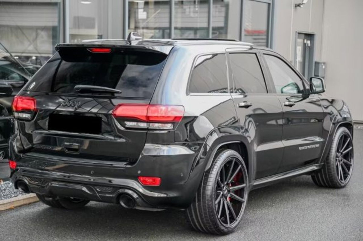 Jeep Grand Cherokee 6.4 V8 HEMI SRT (3)