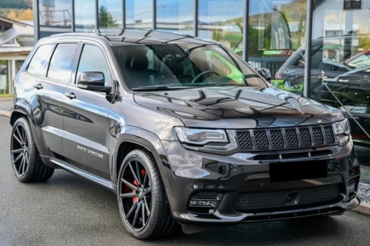 Jeep Grand Cherokee 6.4 V8 HEMI SRT (5)