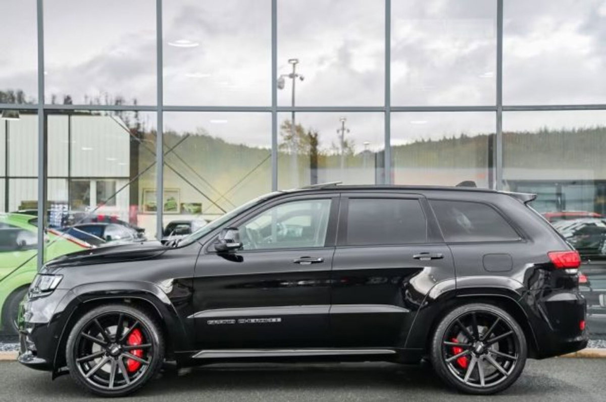Jeep Grand Cherokee 6.4 V8 HEMI SRT (7)