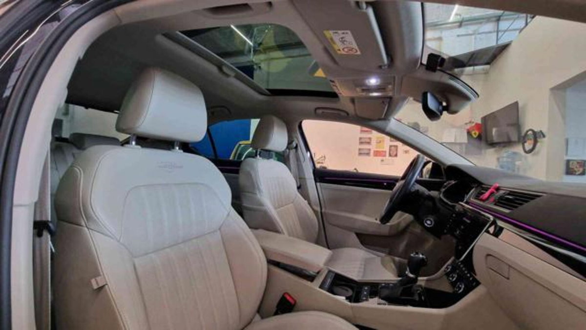 Skoda Superb 2.0 TSI DSG 4x4 Laurin&Klement (12)
