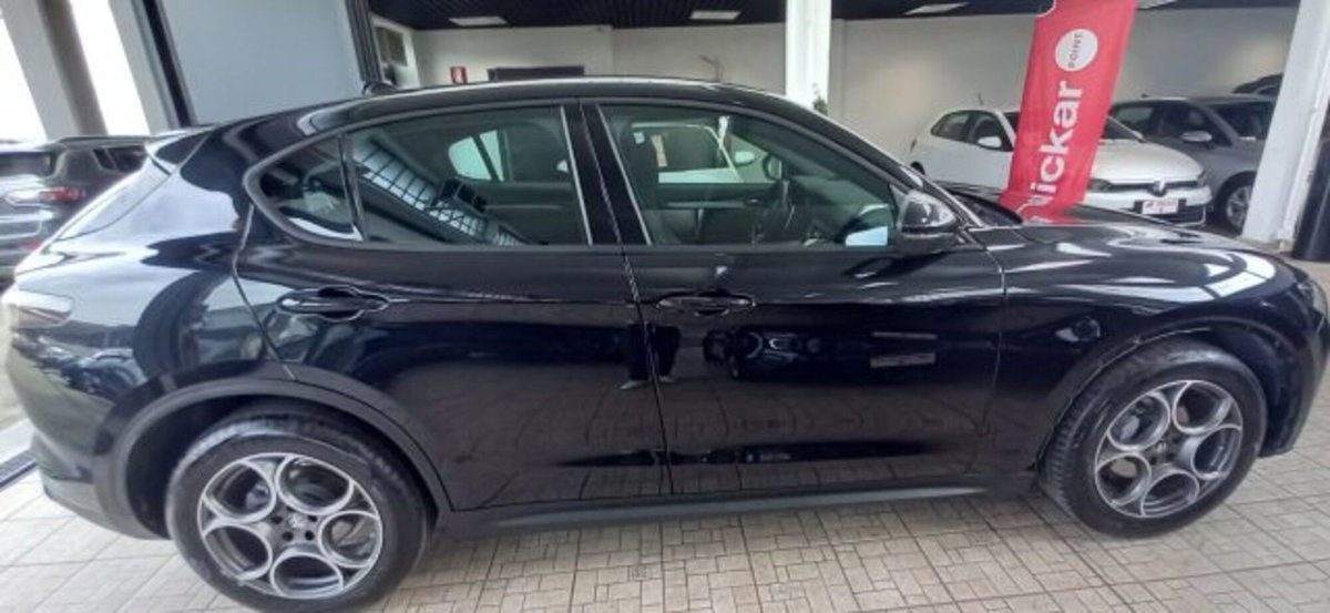 Alfa Romeo Stelvio Stelvio 2.2 Turbodiesel 160 CV AT8 RWD Sprint (2)