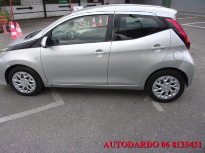 Toyota Aygo 1.0 VVT-i 69 CV 5 porte x-clusiv (16)
