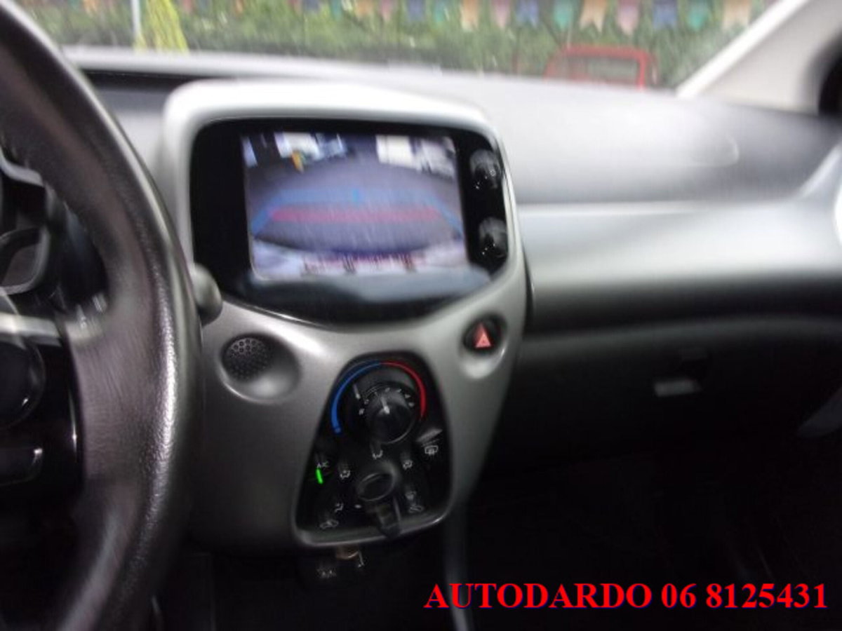 Toyota Aygo 1.0 VVT-i 69 CV 5 porte x-wave (3)
